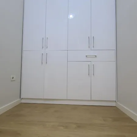 Home Inn Apartaments 公寓 地拉那