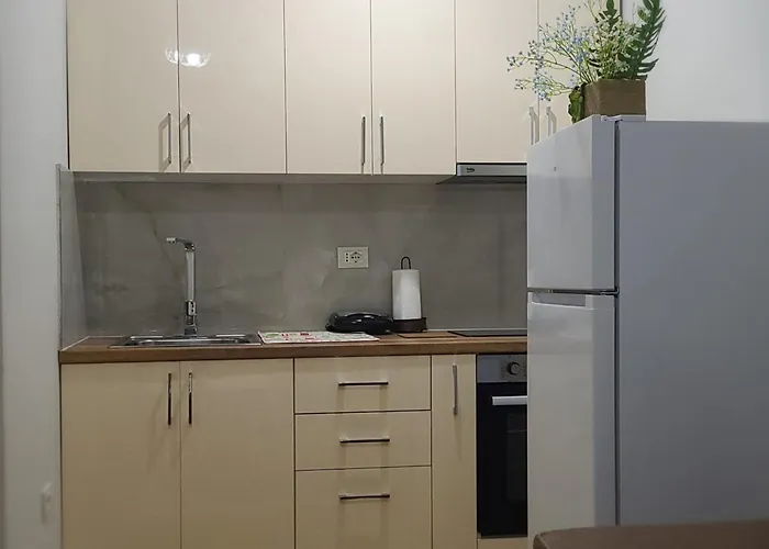 Home Inn Apartaments アパート *